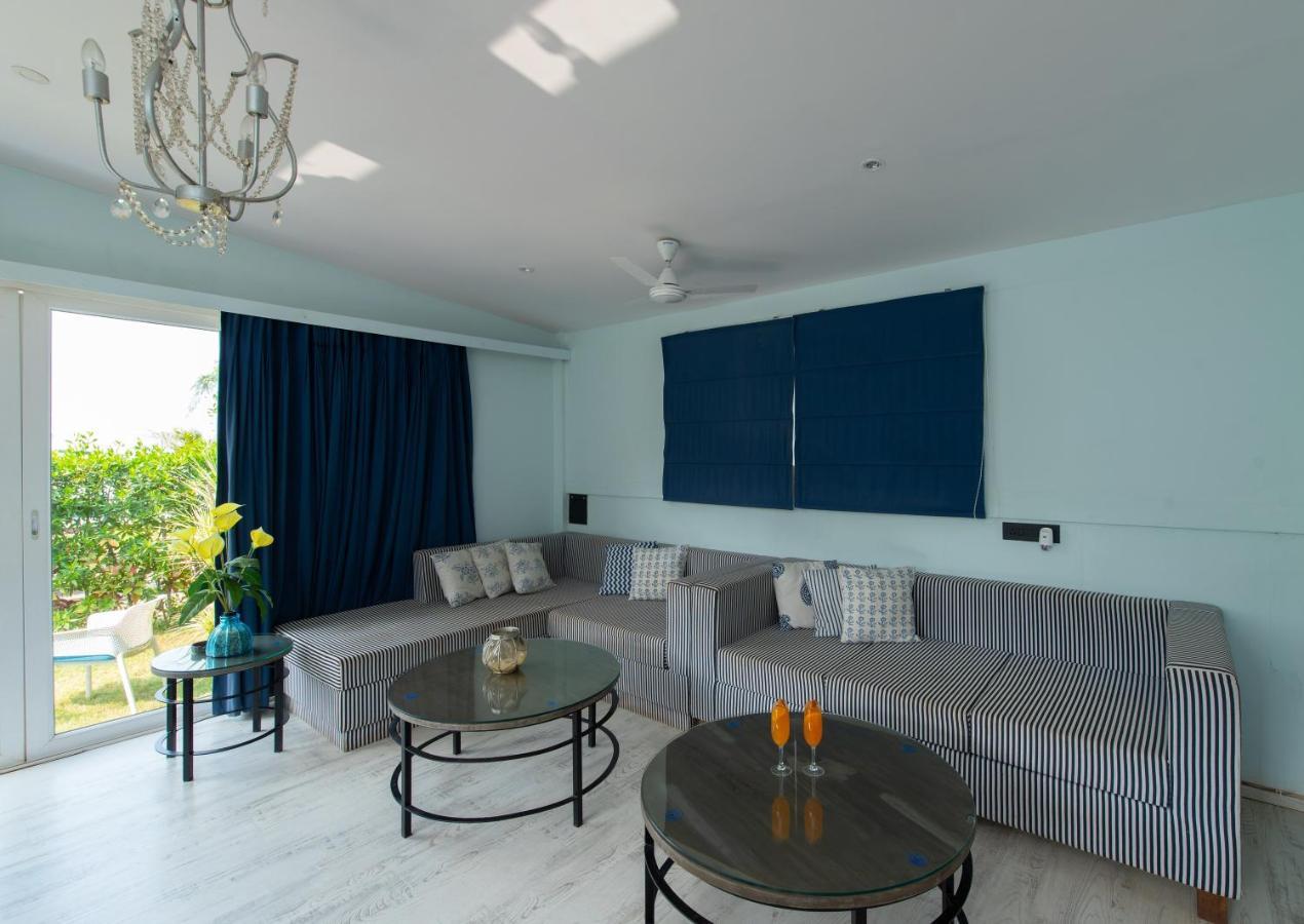 Living Room Beach Resort Морджим Экстерьер фото