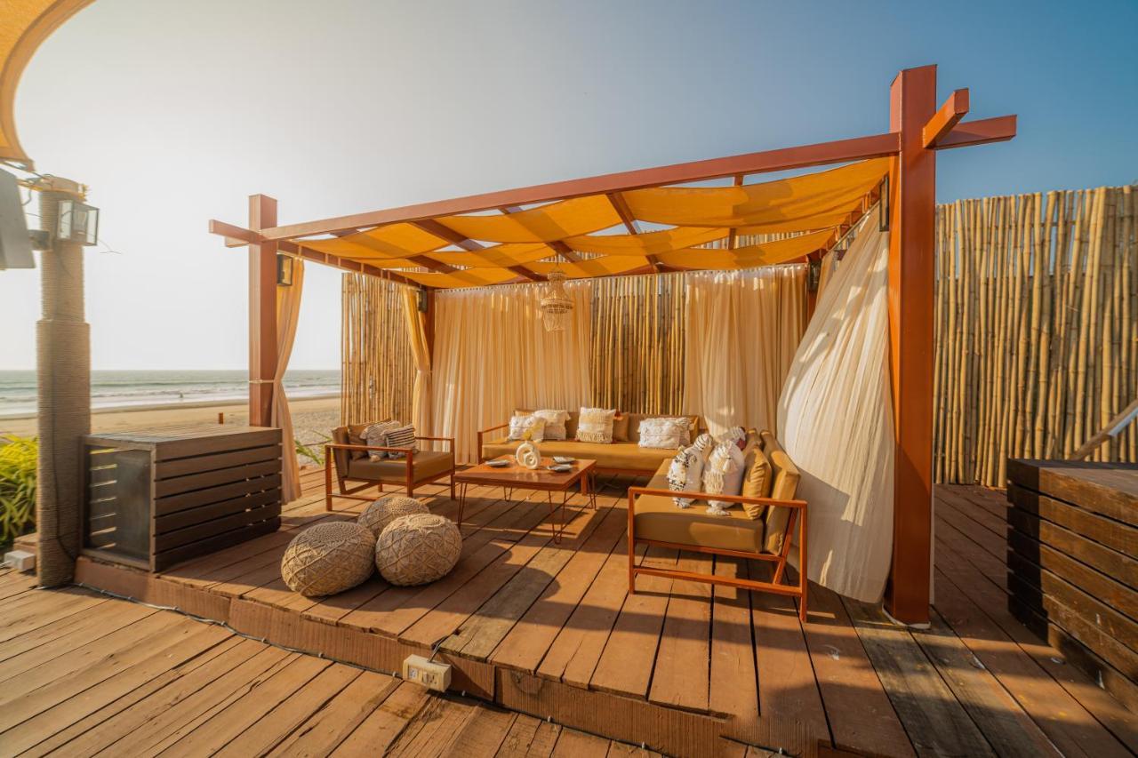 Living Room Beach Resort Морджим Экстерьер фото