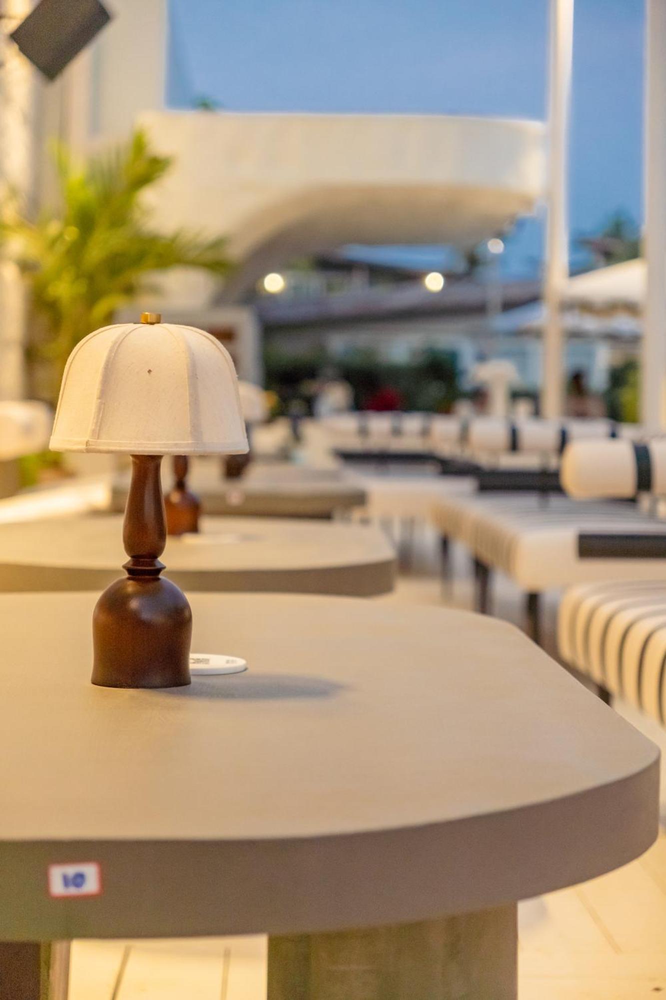 Living Room Beach Resort Морджим Экстерьер фото